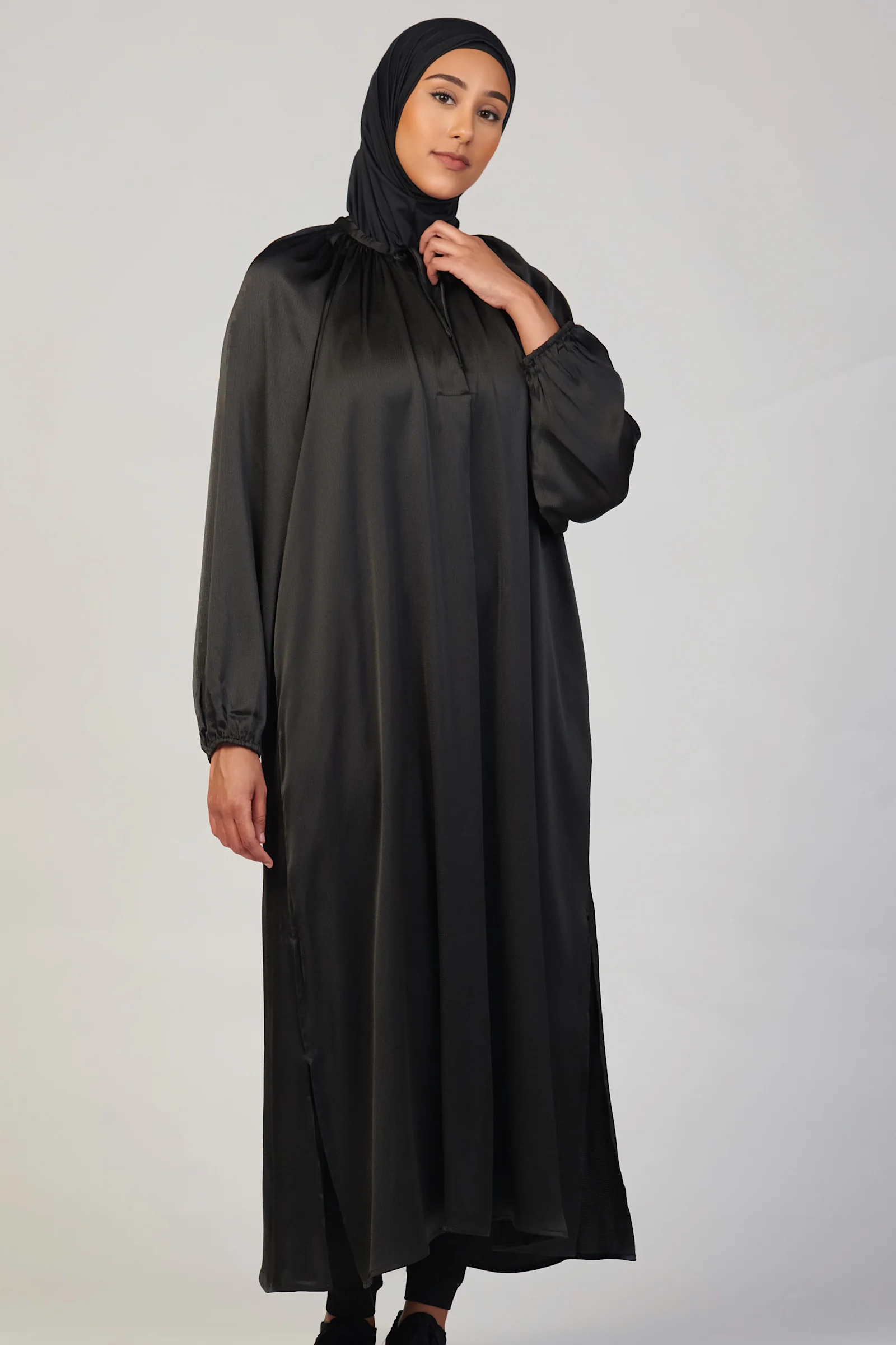 Fahsasaxiong Black Dress